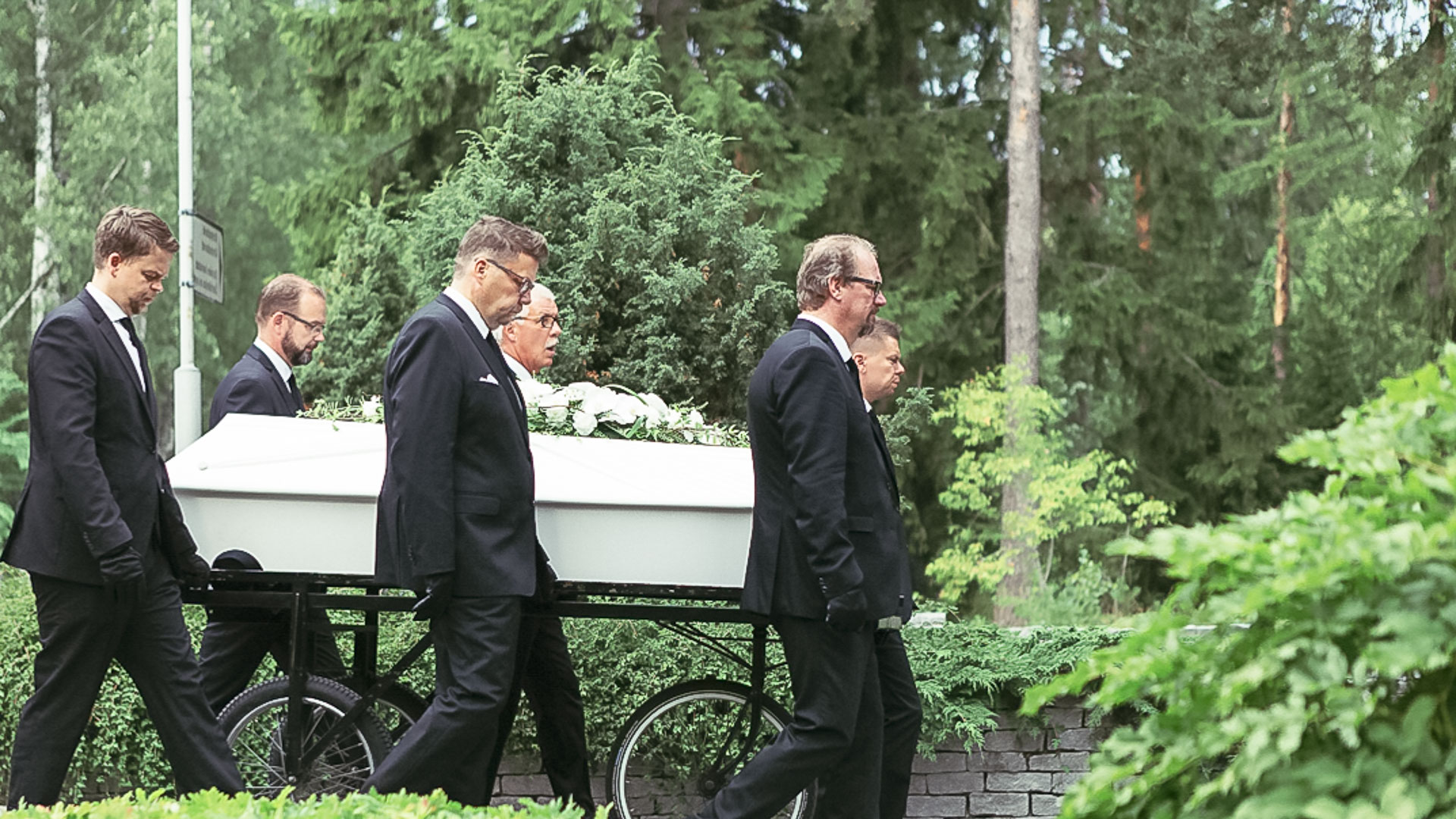 Hautajaisten järjestäminen