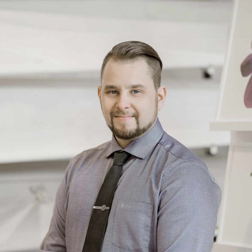 Hautaustoimisto ja Kukkakauppa Lahtinen Heikki Nylander.