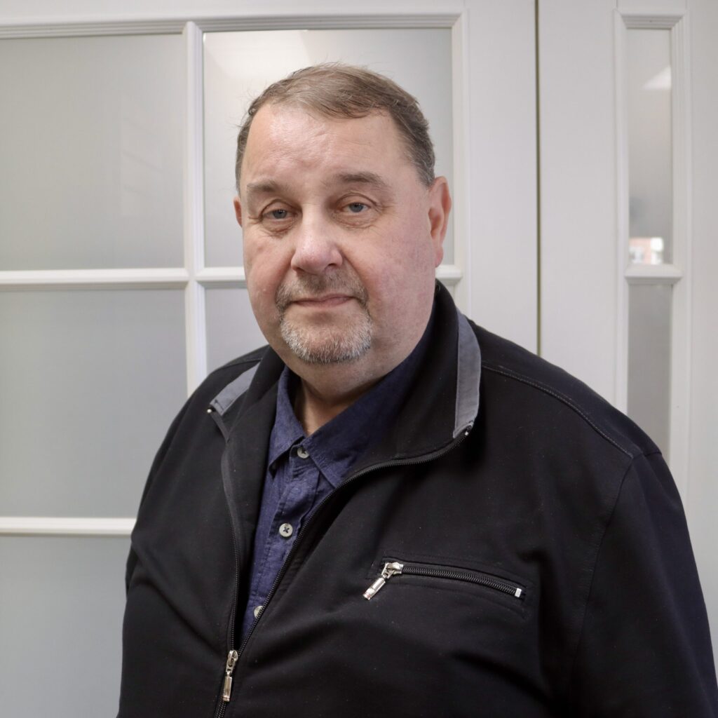 Hautaustoimisto ja Kukkakauppa Lahtinen Vesa Nylander.